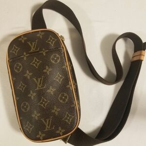 ❌‼SOLD‼❌-🔥PRISTINE🔥 LV Gange Belt Bag / Crossbody